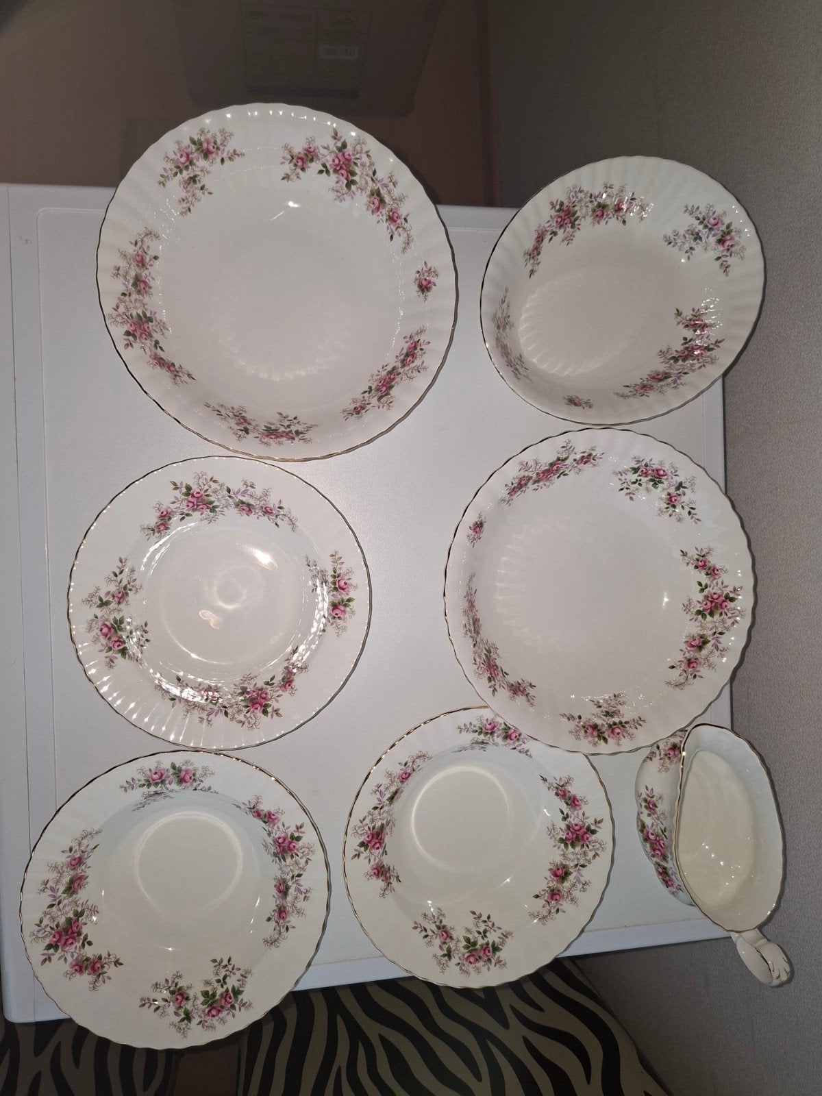 Royal Albert Lavender Rose Servies - Diverse Onderdelen, Antiek en Kunst, Antiek | Servies los, Ophalen