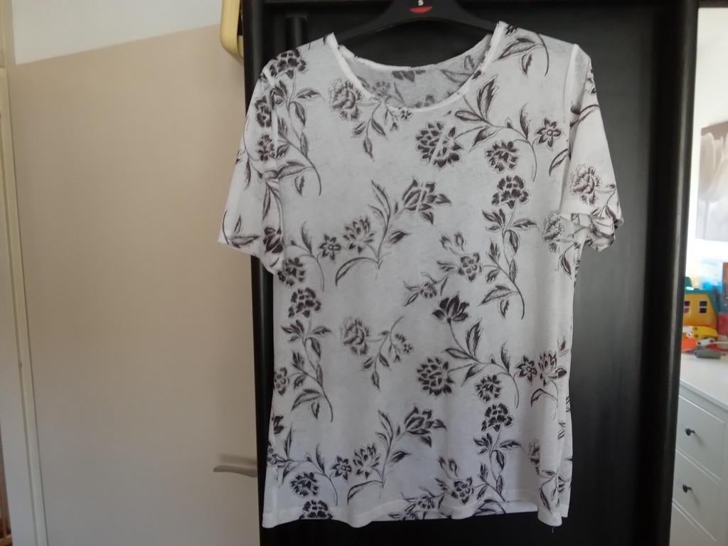 Luchtig topje, Kleding | Dames, Ophalen of Verzenden, Zo goed als nieuw, Zonder mouw