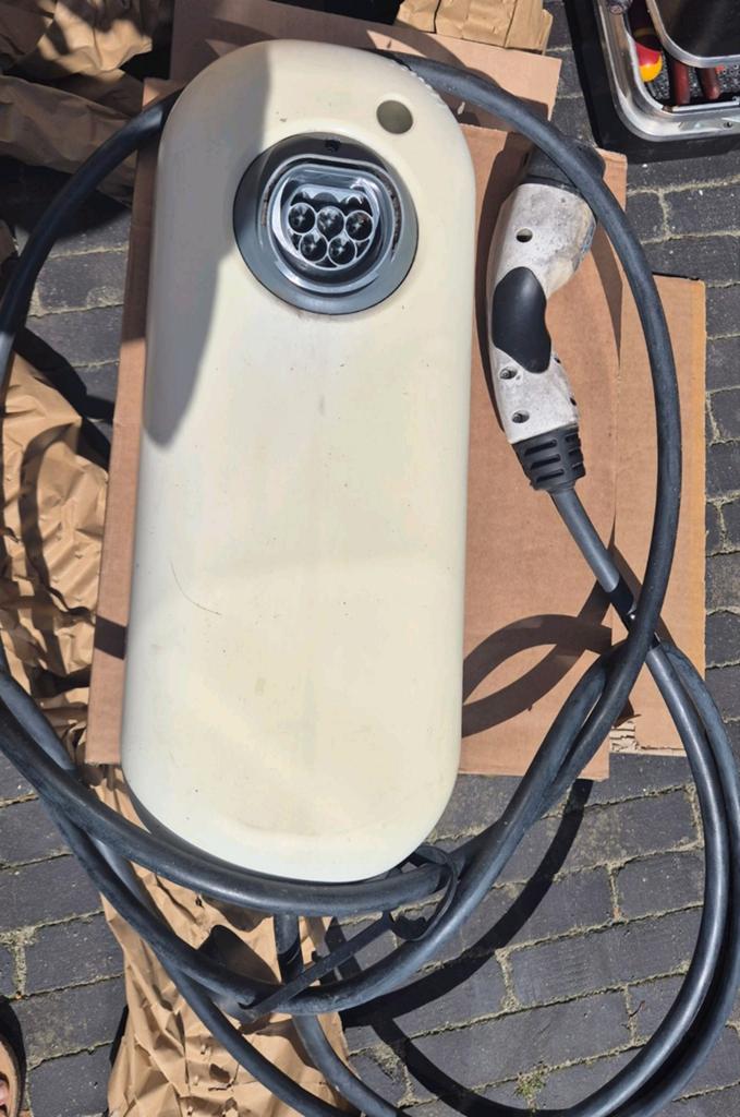 Laadpaal NewMotion Love to Load (11 - 22 kW), Ophalen, Gebruikt, Laadpaal en Laadkabel