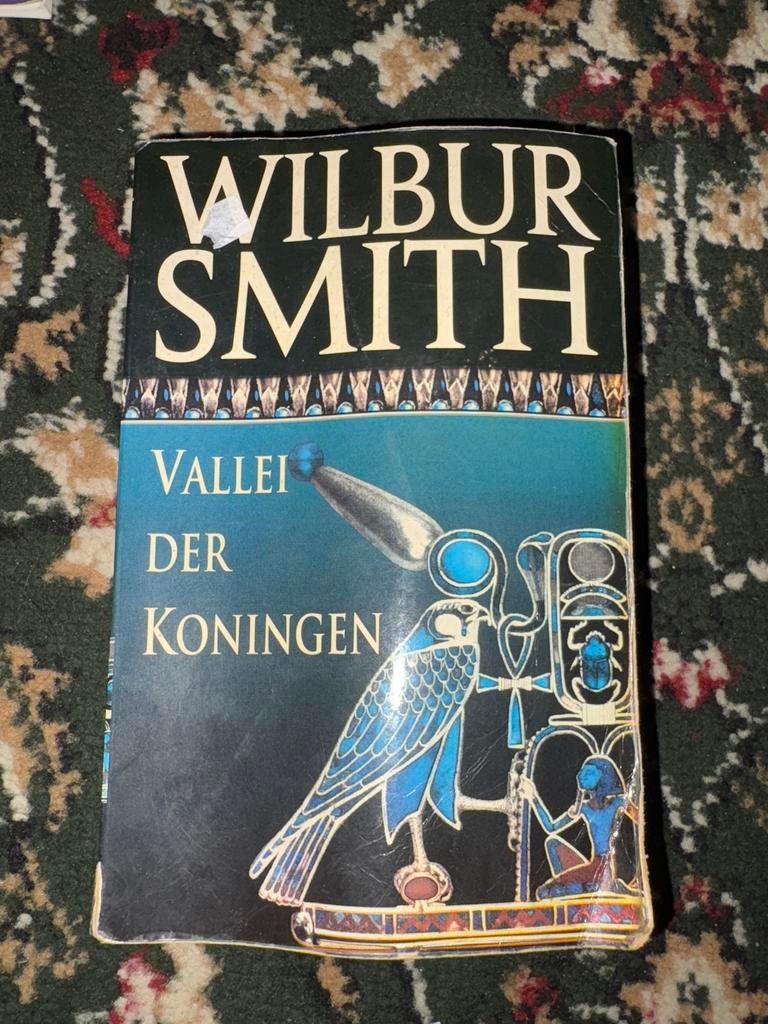 Wilbur Smith - Vallei der Koningen, Ophalen of Verzenden, Gelezen, Nederland