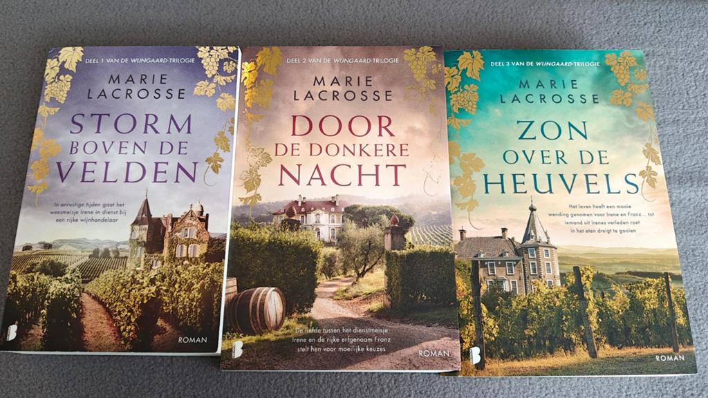 De Wijngaard-trilogie van Marie Lacrosse, Ophalen of Verzenden, Gelezen, Marie Lacrosse, Nederland