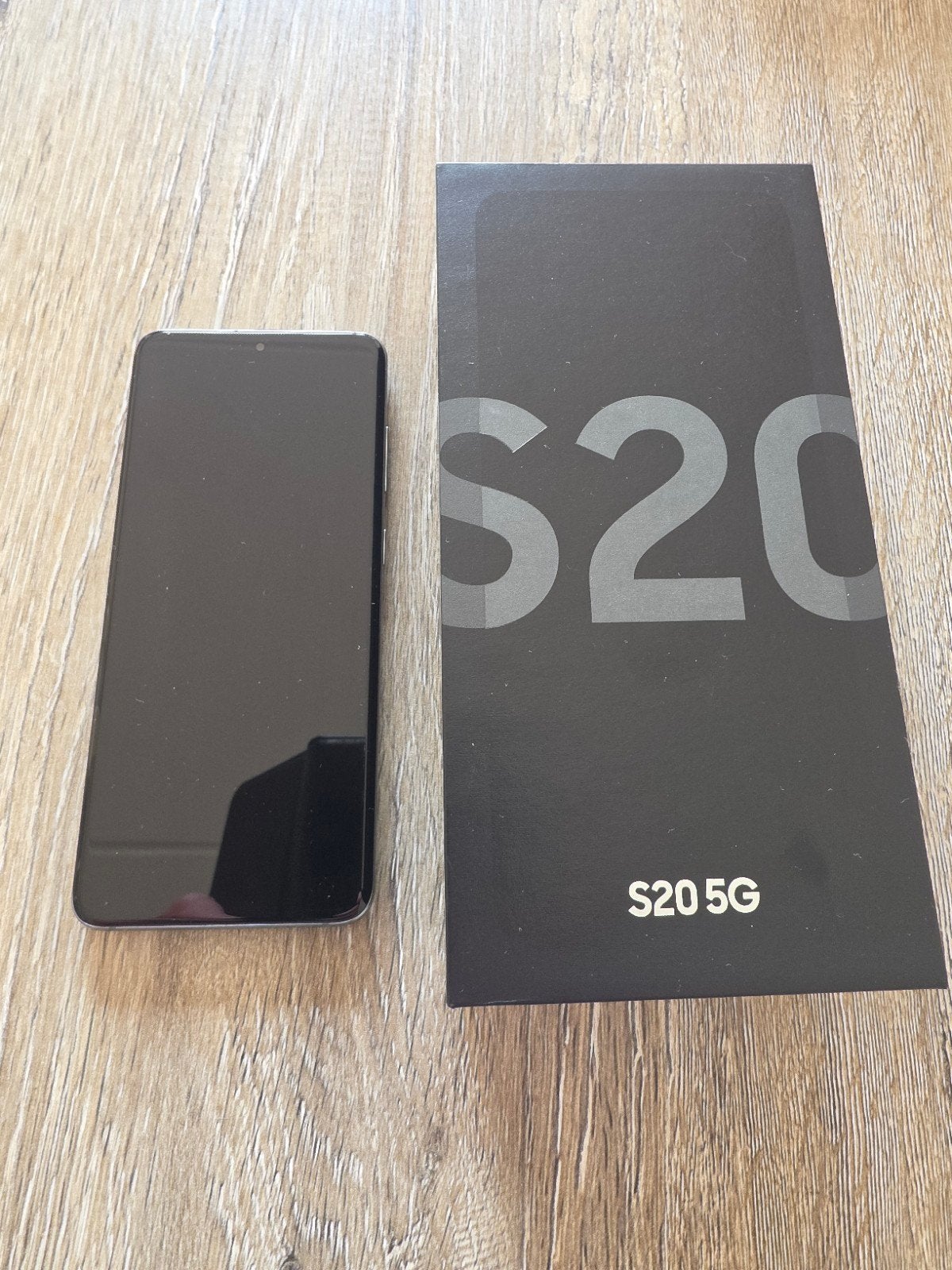 Samsung Galaxy S20 5G - Zeer nette staat, goede batterij, Galaxy S20, Zwart, Touchscreen, Ophalen of Verzenden