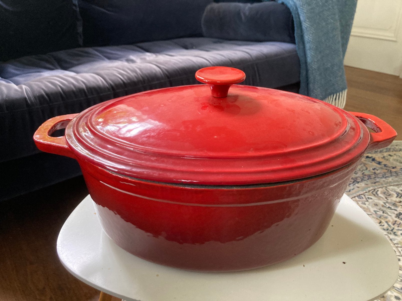 Zware gietijzeren pan ovaal doorsnede 32cm/24cm hoog 13 cm, Ophalen, Zo goed als nieuw, Gietijzer