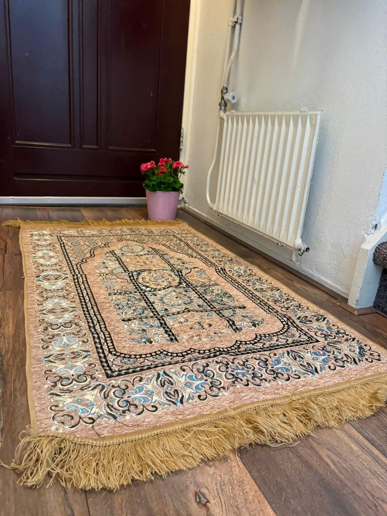 Klien tapijt., 100 tot 150 cm, Beige, Zo goed als nieuw, Rechthoekig