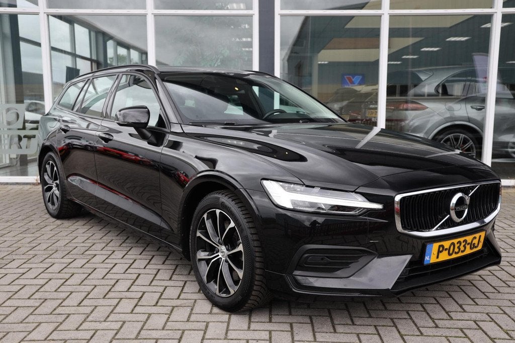 Volvo V60 2.0 B3 Momentum|Automaat|Trekhaak|Stoel/Stuurverwa, Auto's, Volvo, 1969 cc, 1634 kg, 93 €/maand, 750 kg