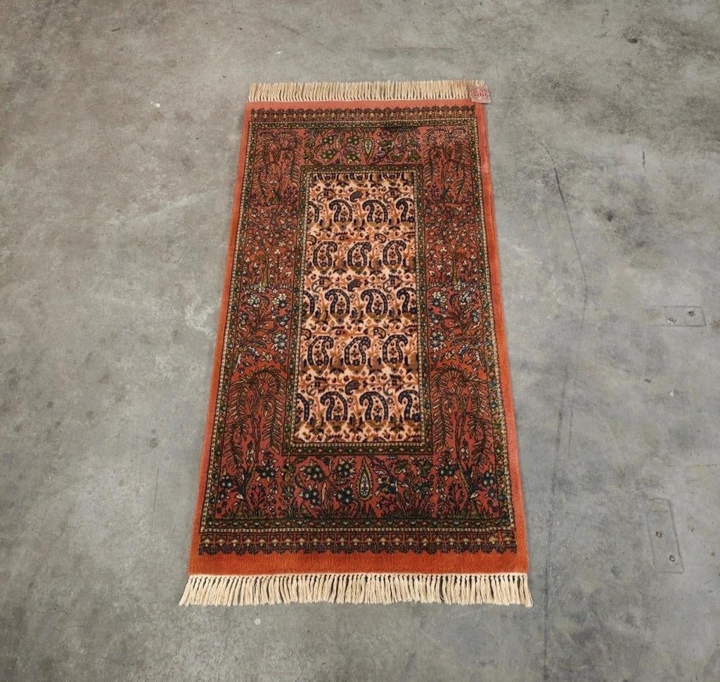 Vintage oosters wol vloerkleed paisley floral 70x133cm, Huis en Inrichting, Stoffering | Tapijten en Kleden, Gebruikt, 50 tot 100 cm