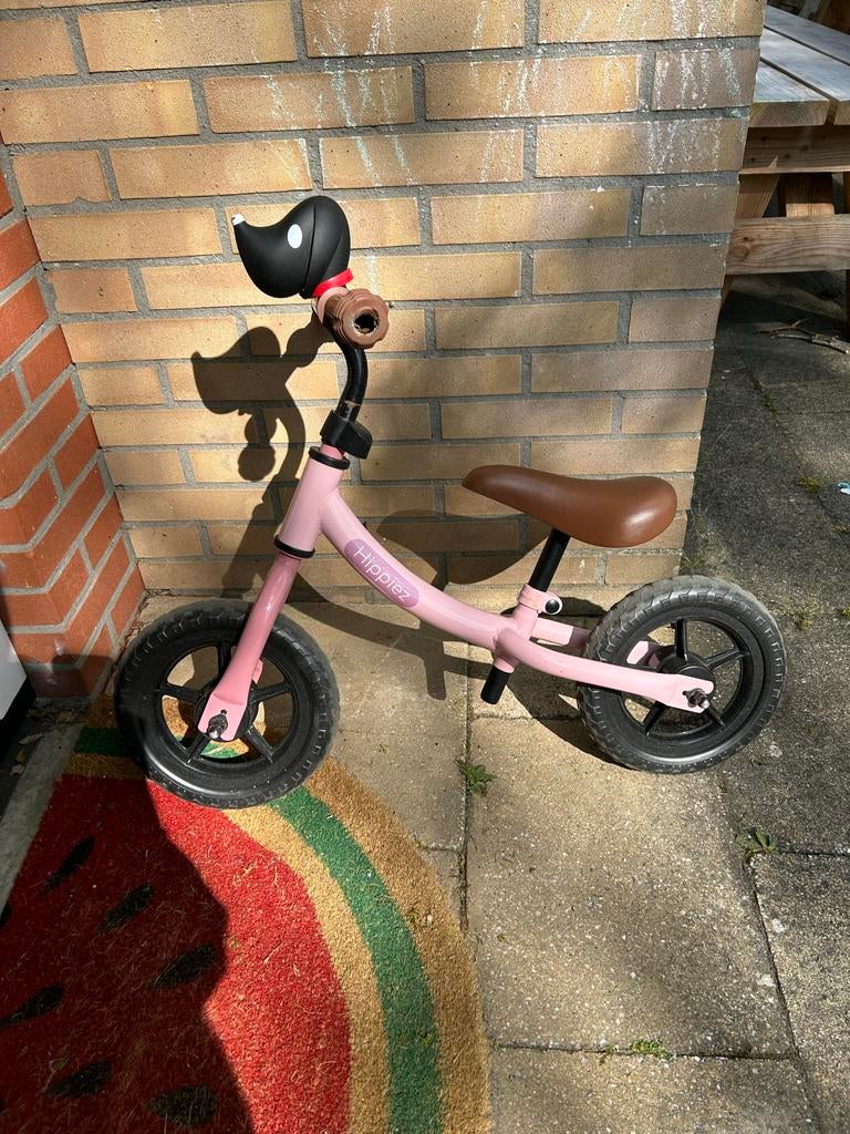 Roze Hippiez loopfiets voor kinderen, Fietsen en Brommers, Fietsen | Kinderfietsjes, Ophalen of Verzenden, Zo goed als nieuw, Minder dan 16 inch