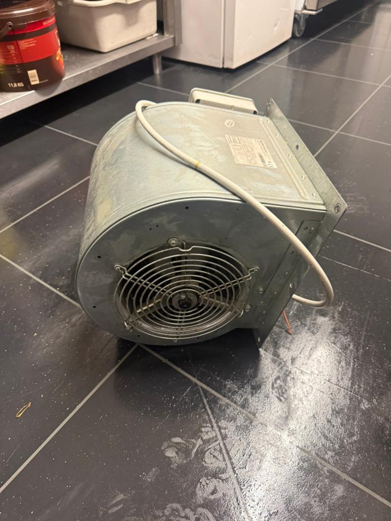 Afzuigmotor, Doe-het-zelf en Verbouw, Ventilatie en Afzuiging, Ophalen of Verzenden, Zo goed als nieuw, Afzuiger