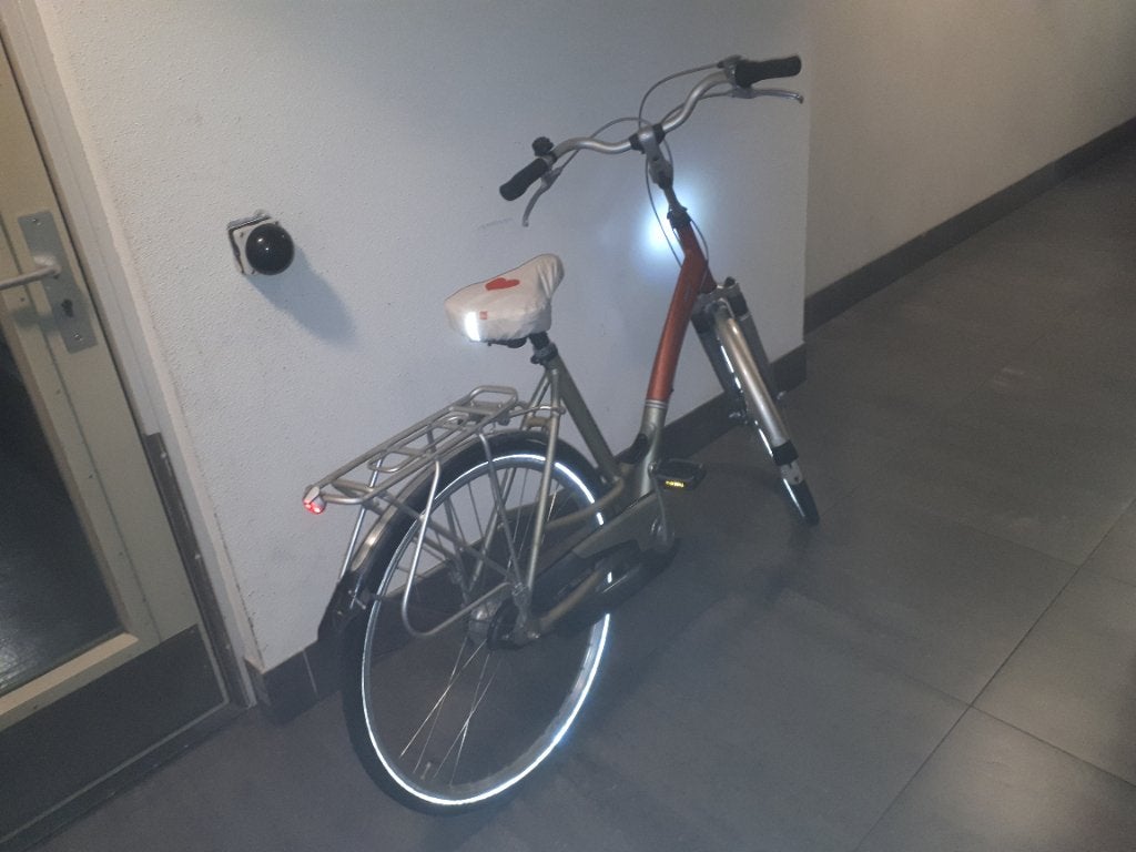 Damesfiets Batavus met 8 versnellingen en trommel-handremmen, Ophalen, Versnellingen, Batavus, 56 cm of meer