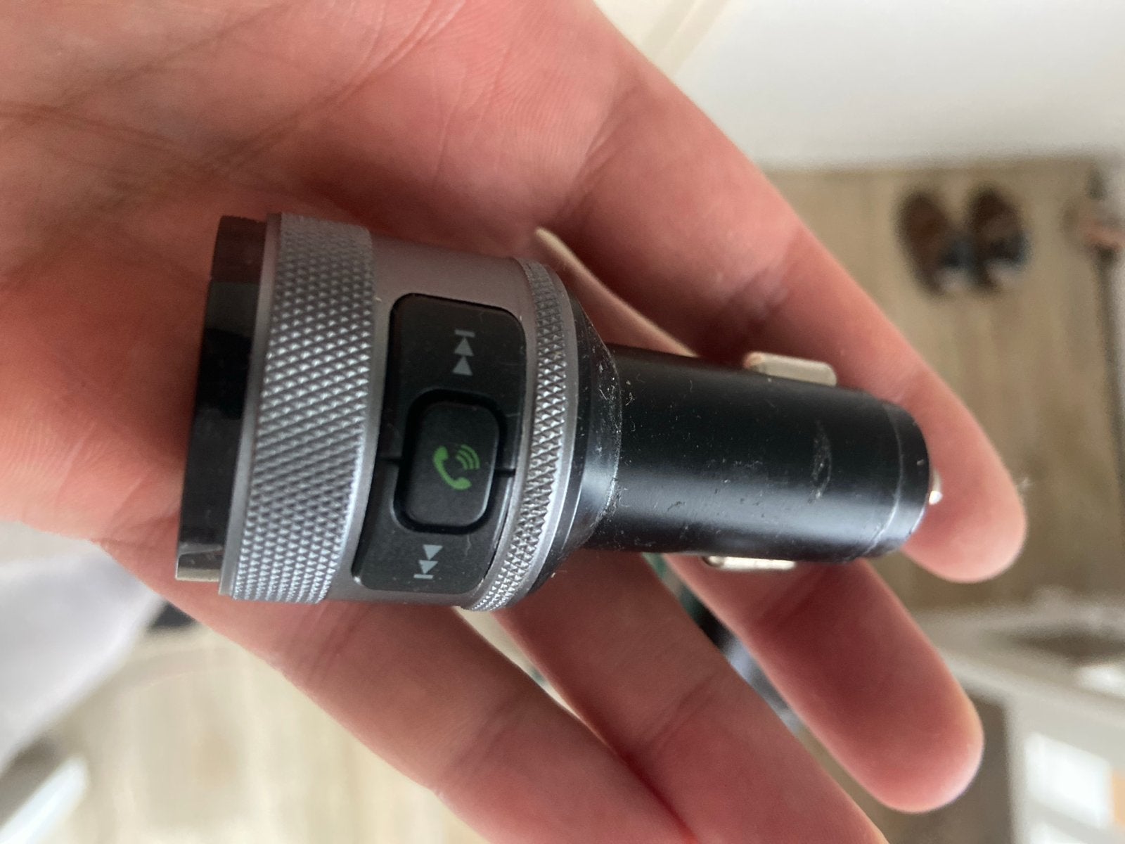 Bluetooth FM-transmitter voor auto met handsfree functie, Ophalen, Gebruikt