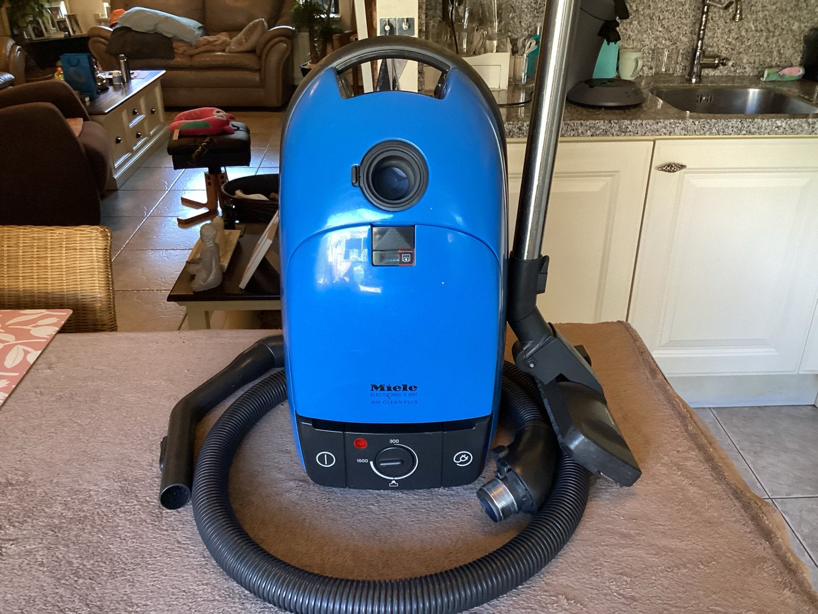 Miele S 310i Air Clean Plus Stofzuiger - Blauw, Inclusief accessoires, Gebruikt, Miele, Sledestofzuiger