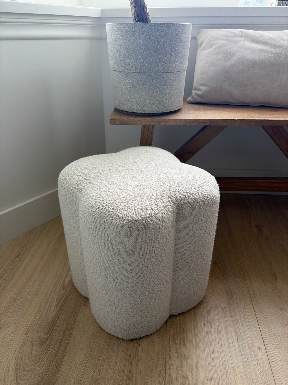 Witte Bouclé Krukje - xenos, Huis en Inrichting, Ophalen, Minder dan 50 cm, Zo goed als nieuw, 50 tot 75 cm
