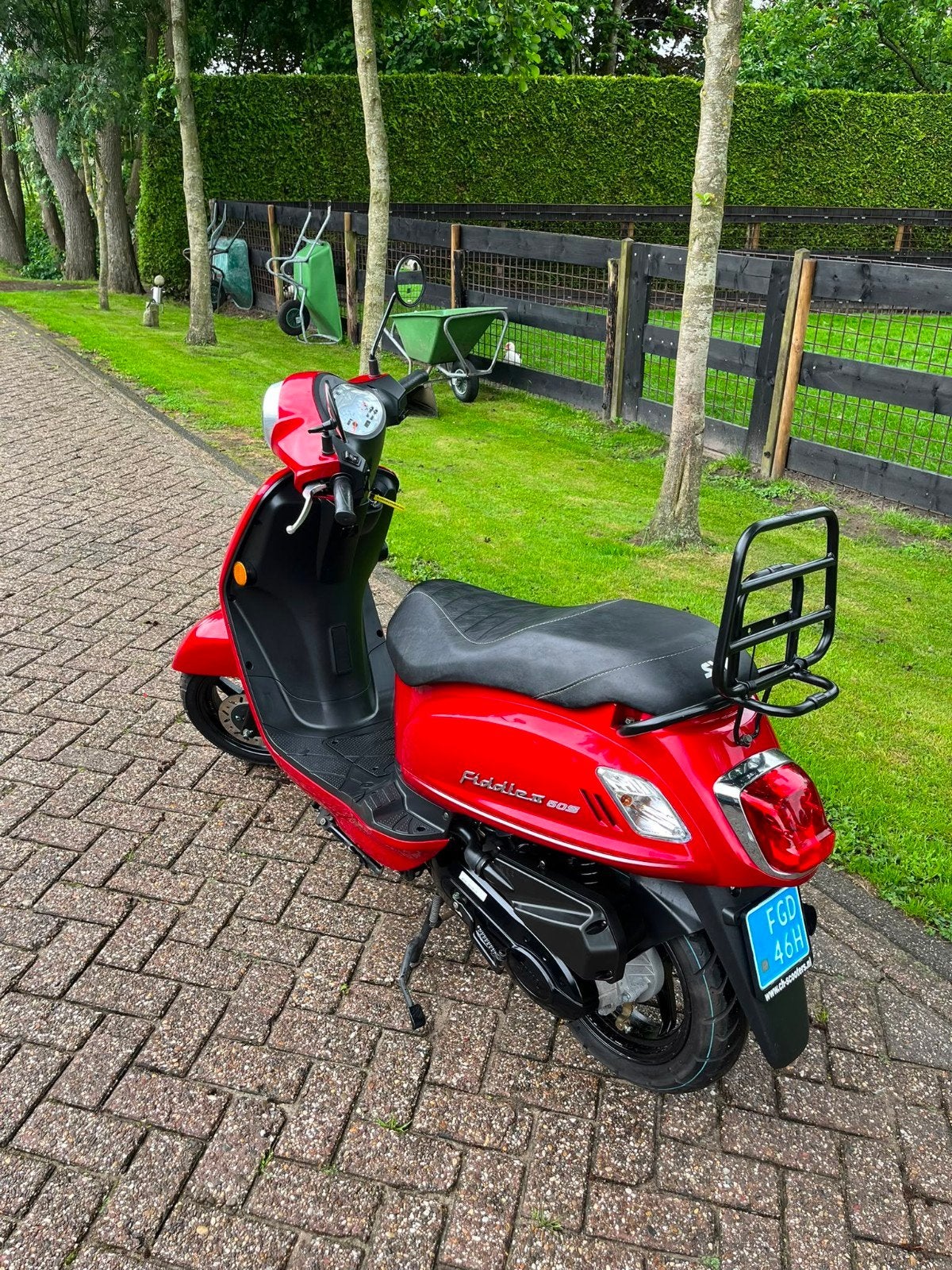 SYM Fiddle 2 uit 2021 - scooter - Starten lopen, Ophalen, Zo goed als nieuw, Benzine, Fiddle