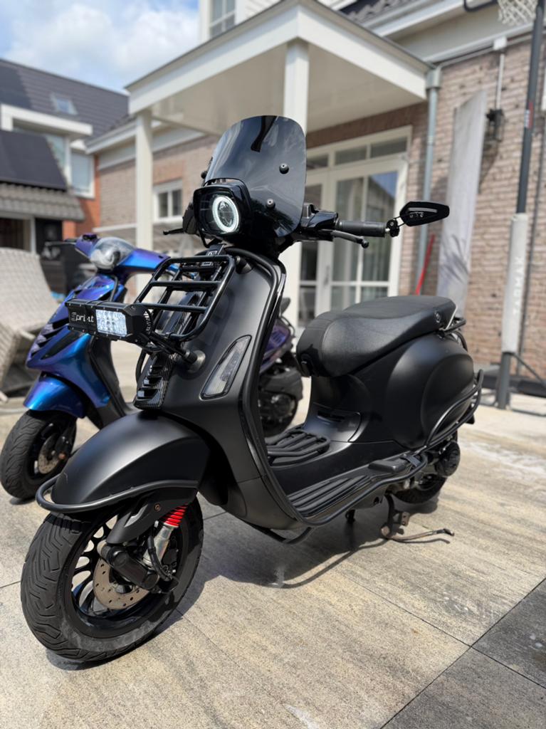 Vespa Sprint E5 iget 2022 Full option‼️, Fietsen en Brommers, Scooters | Vespa, Zo goed als nieuw, Vespa S, Maximaal 45 km/u, Benzine
