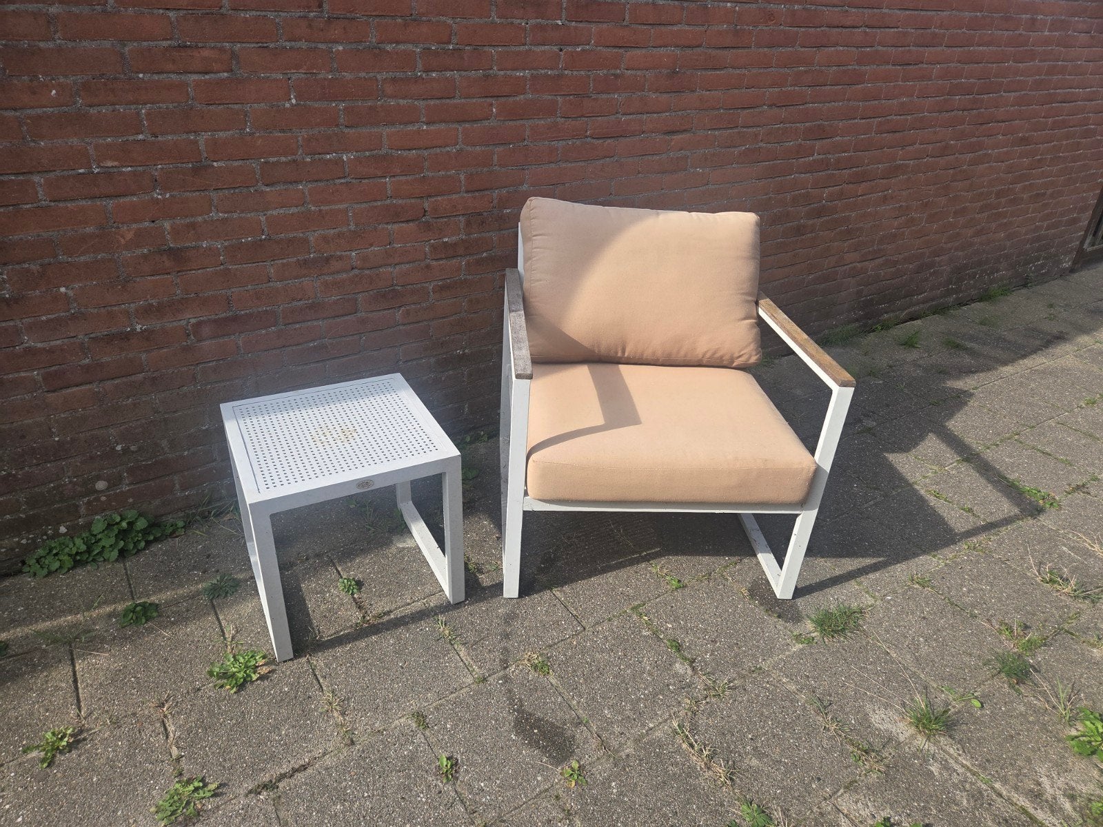 Metalen tuinset bestaande uit twee stoelen met kussens en ee, Tuin en Terras, Gebruikt, Bijzettafel, Aluminium, Tuinset