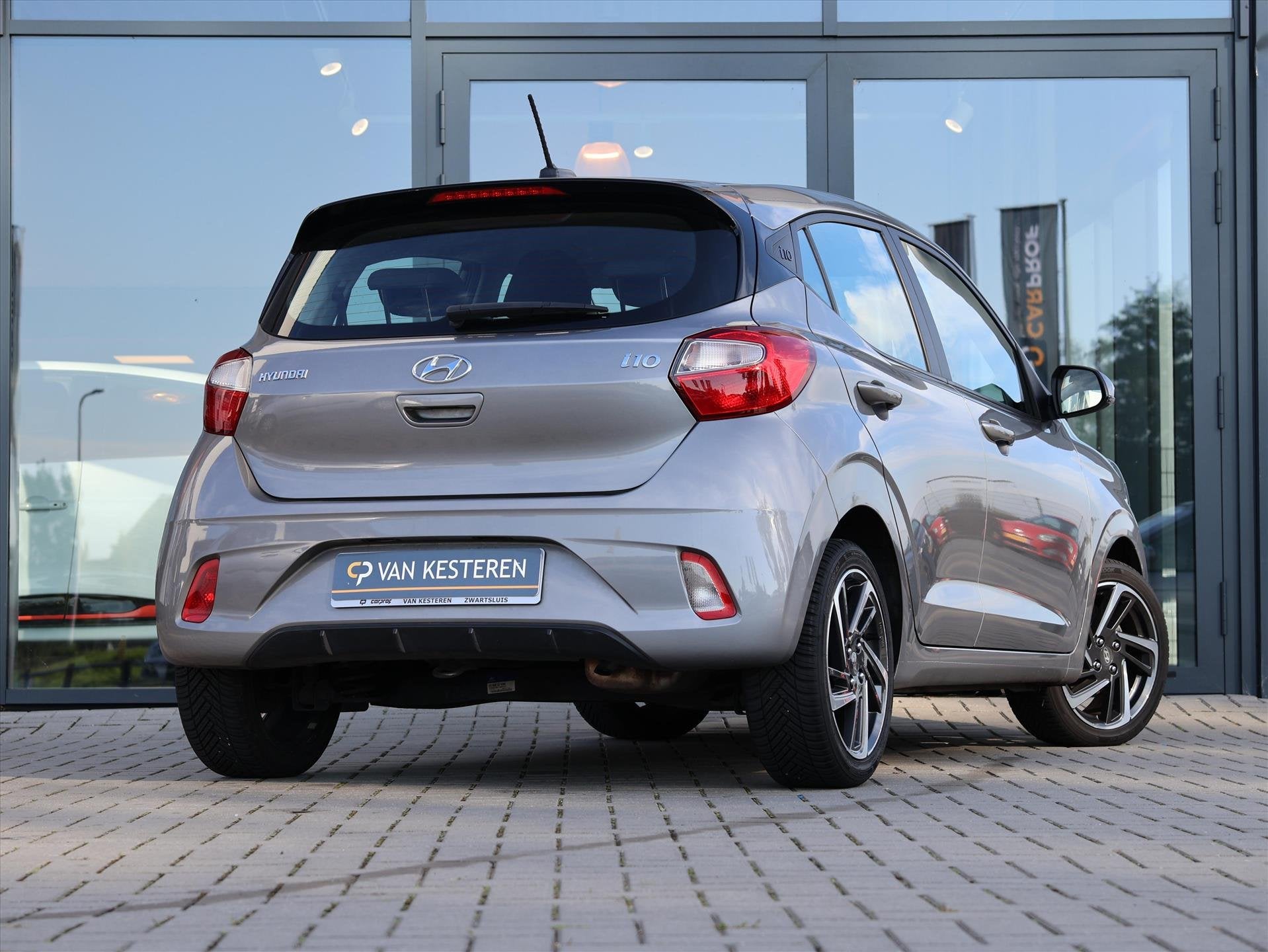 Hyundai I10 1.0i 67pk Comfort | Carplay | 16" LMV | DAB | Cr, Auto's, 21 km/l, Stof, Gebruikt, 899 kg