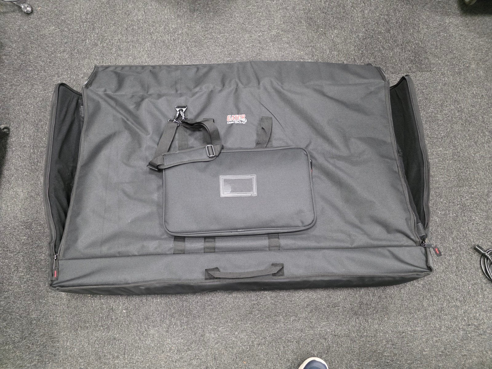 Gator tas 50 inch TV - Z.G.A.N., Ophalen, Zo goed als nieuw, Overige instrumenten, Flightcase