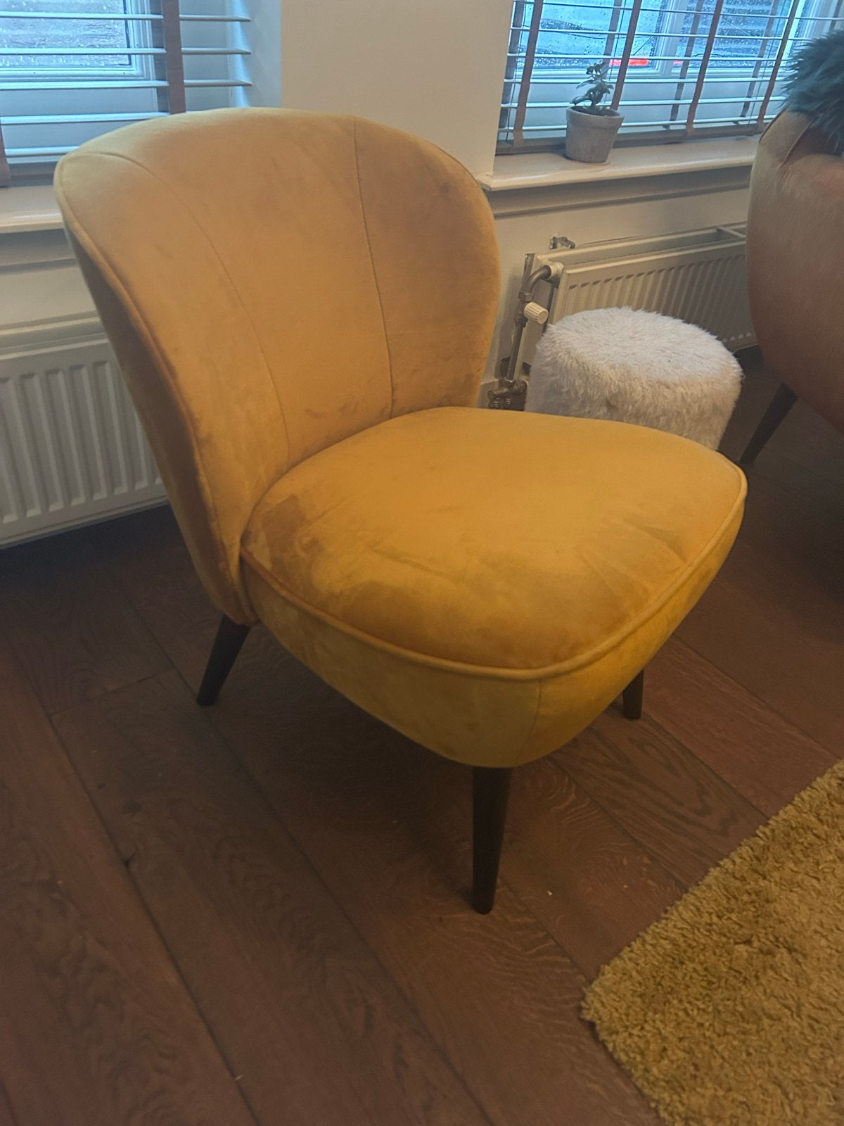 Goudgele fluwelen fauteuil - Zo goed als nieuw, Huis en Inrichting, Ophalen, Overige kleuren, Zo goed als nieuw, Eén