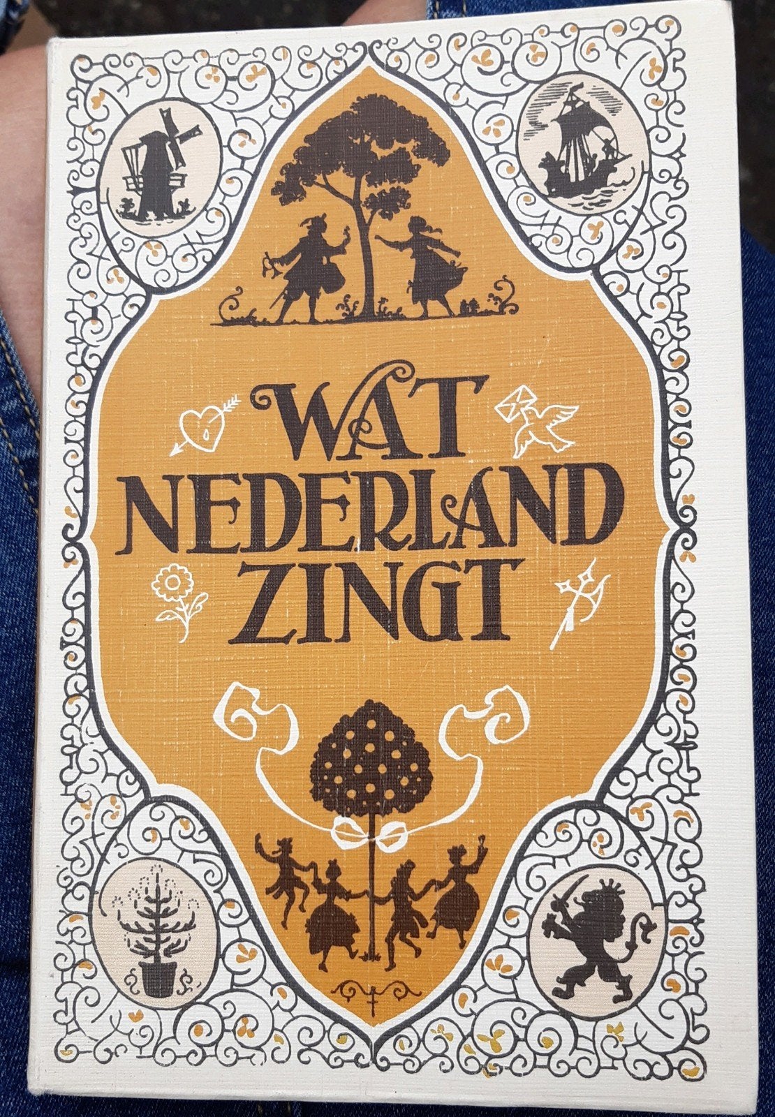Wat Nederland zingt, Boeken, Ophalen of Verzenden, Gelezen, Overige onderwerpen