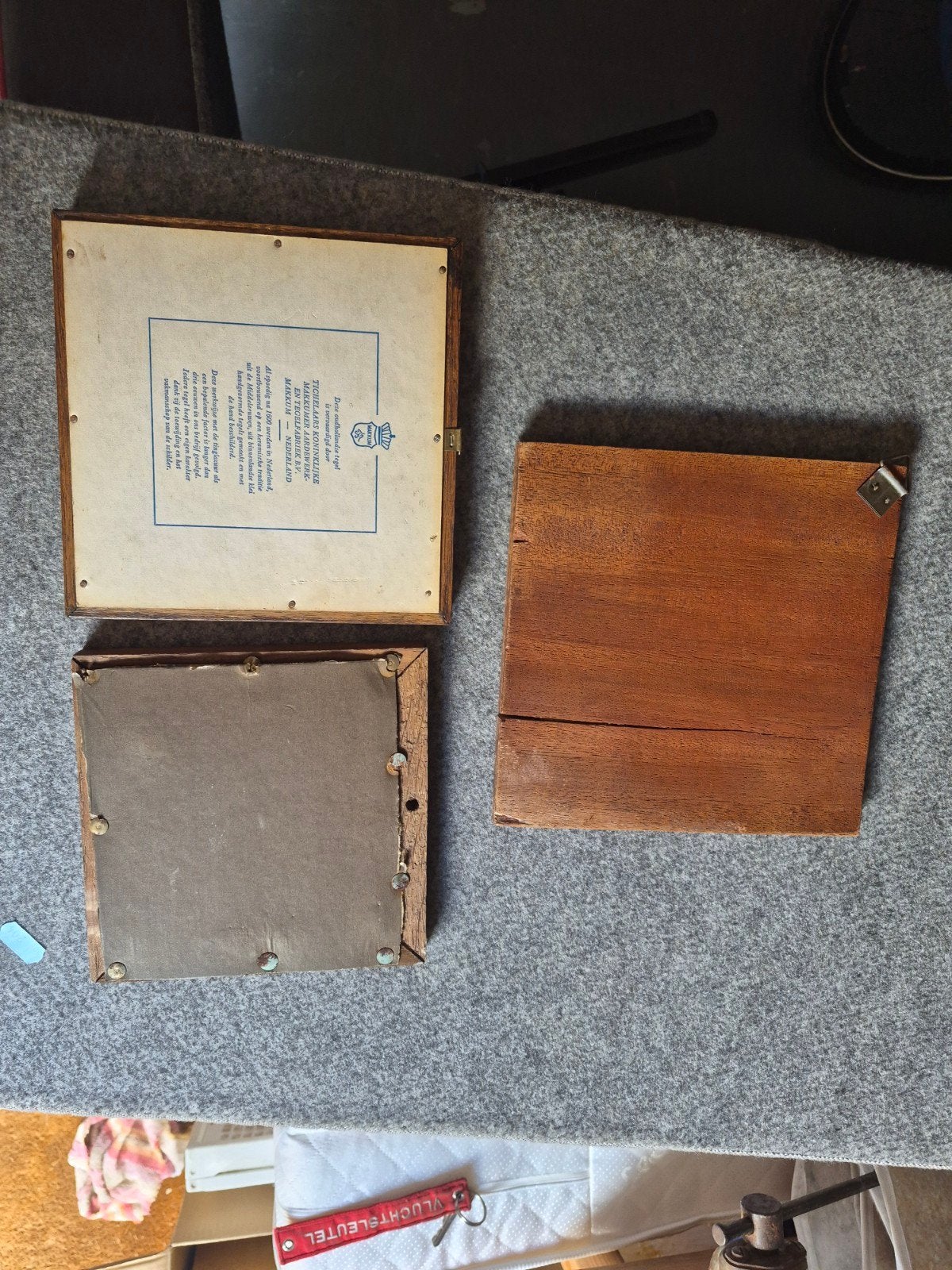 3 oude tegeltjes ( 1zeker tichelaar makkumer aardewerk), Ophalen of Verzenden