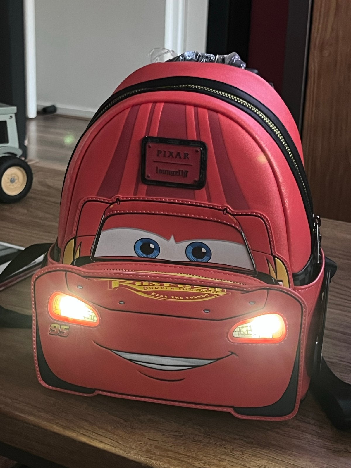 Loungefly Disney Pixar Cars Bliksem McQueen Mini Rugzak, Ophalen of Verzenden, Nieuw