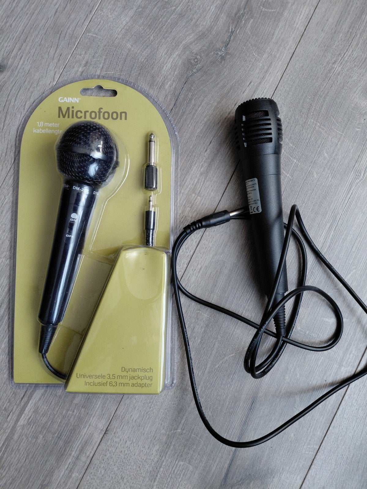 GAINN Microfoon DM-202 met 1.8m kabel en adapter, Ophalen, Nieuw, Zangmicrofoon