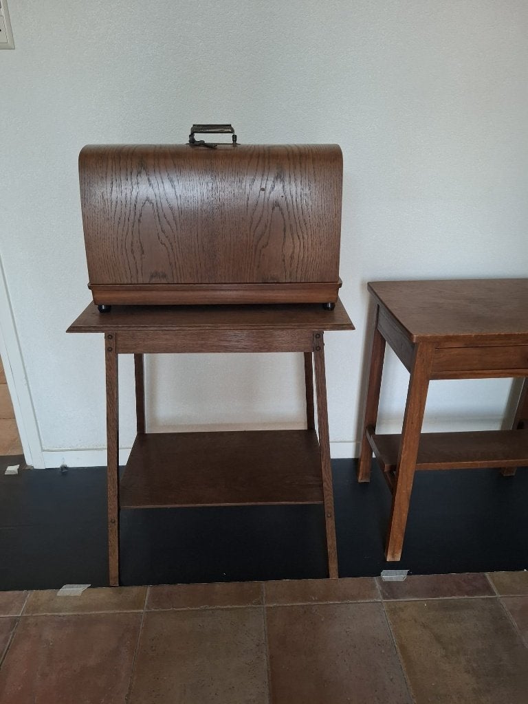 Pfaff hand naaimachine, Ophalen