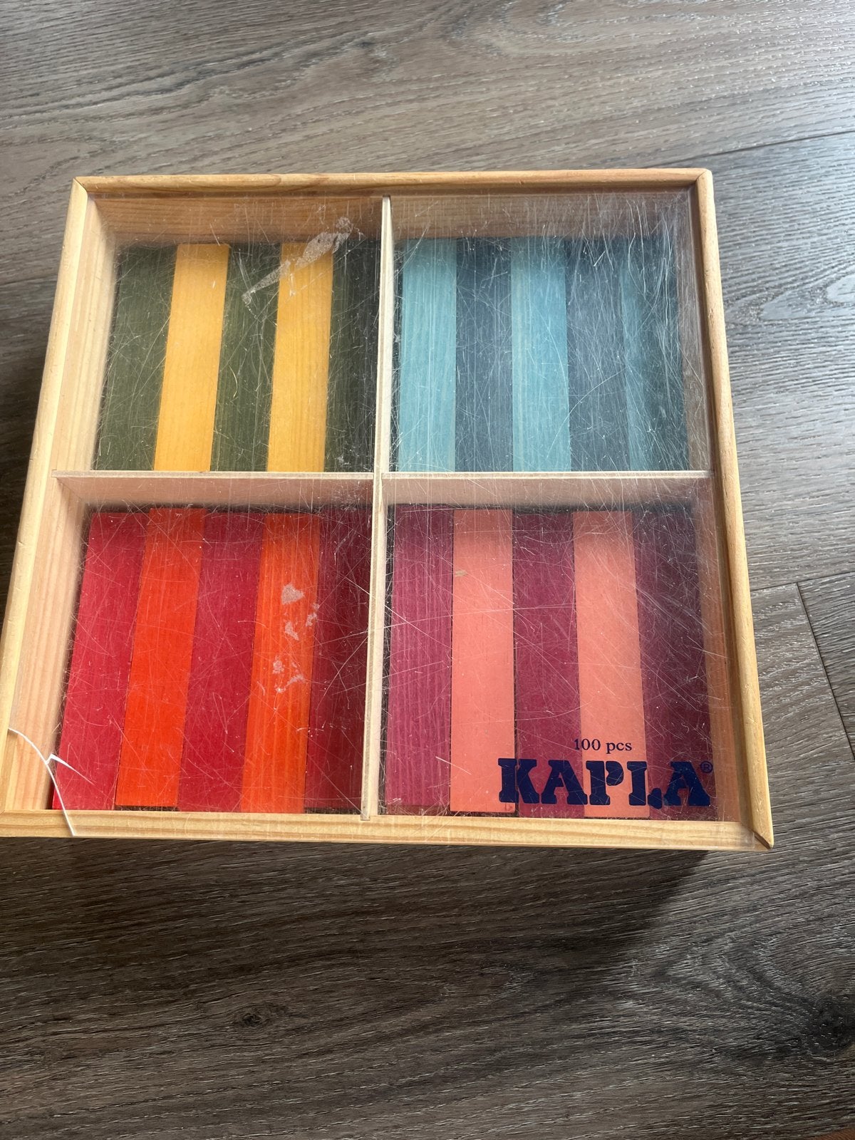 KAPLA 100 Stuks Gekleurde Bouwplankjes in Houten Kist, Kinderen en Baby's, Ophalen of Verzenden, Gebruikt, Overige merken
