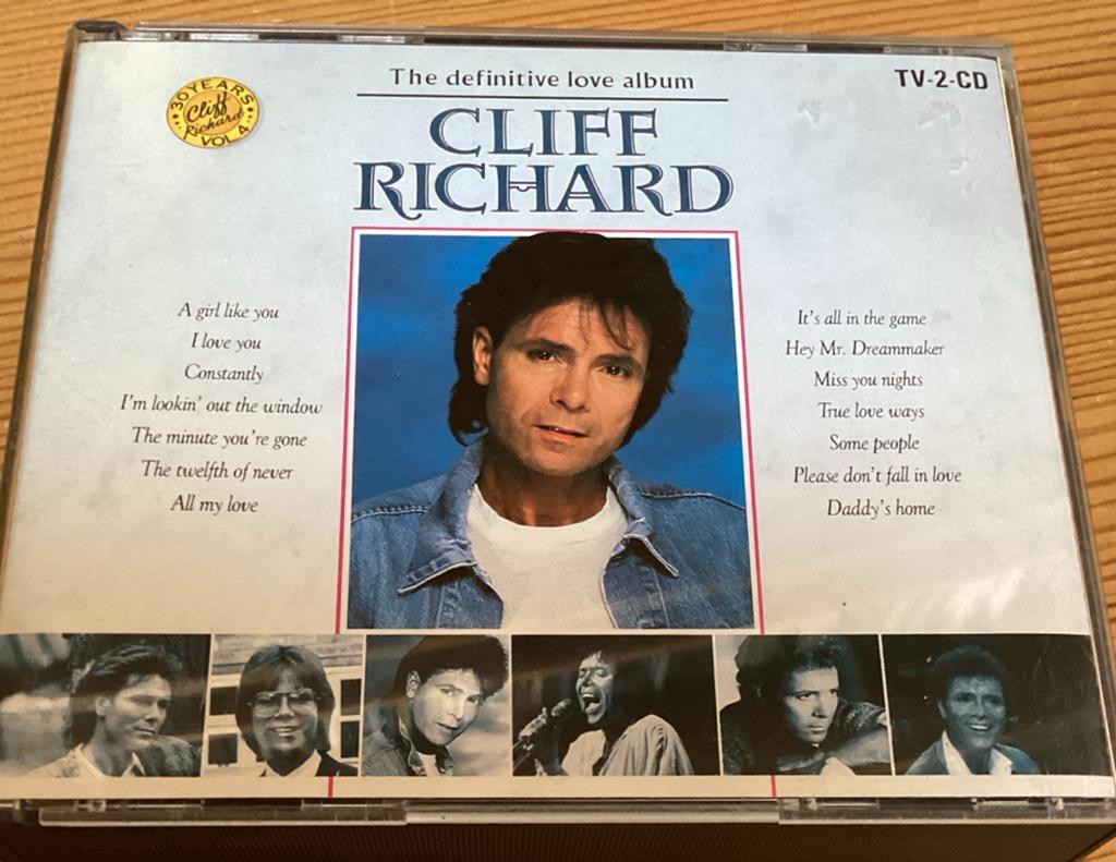 Cliff Richard - The Definitive Love Album (2CD), Ophalen of Verzenden, 1990 - 1999, Gebruikt
