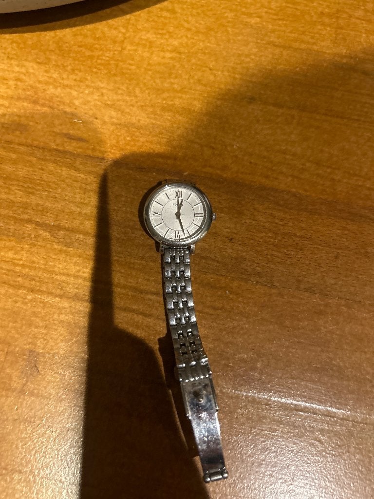 Fossil dameshorloge zilver – klassieke uitstraling, Sieraden, Tassen en Uiterlijk, Staal, Gebruikt, Fossil, Polshorloge