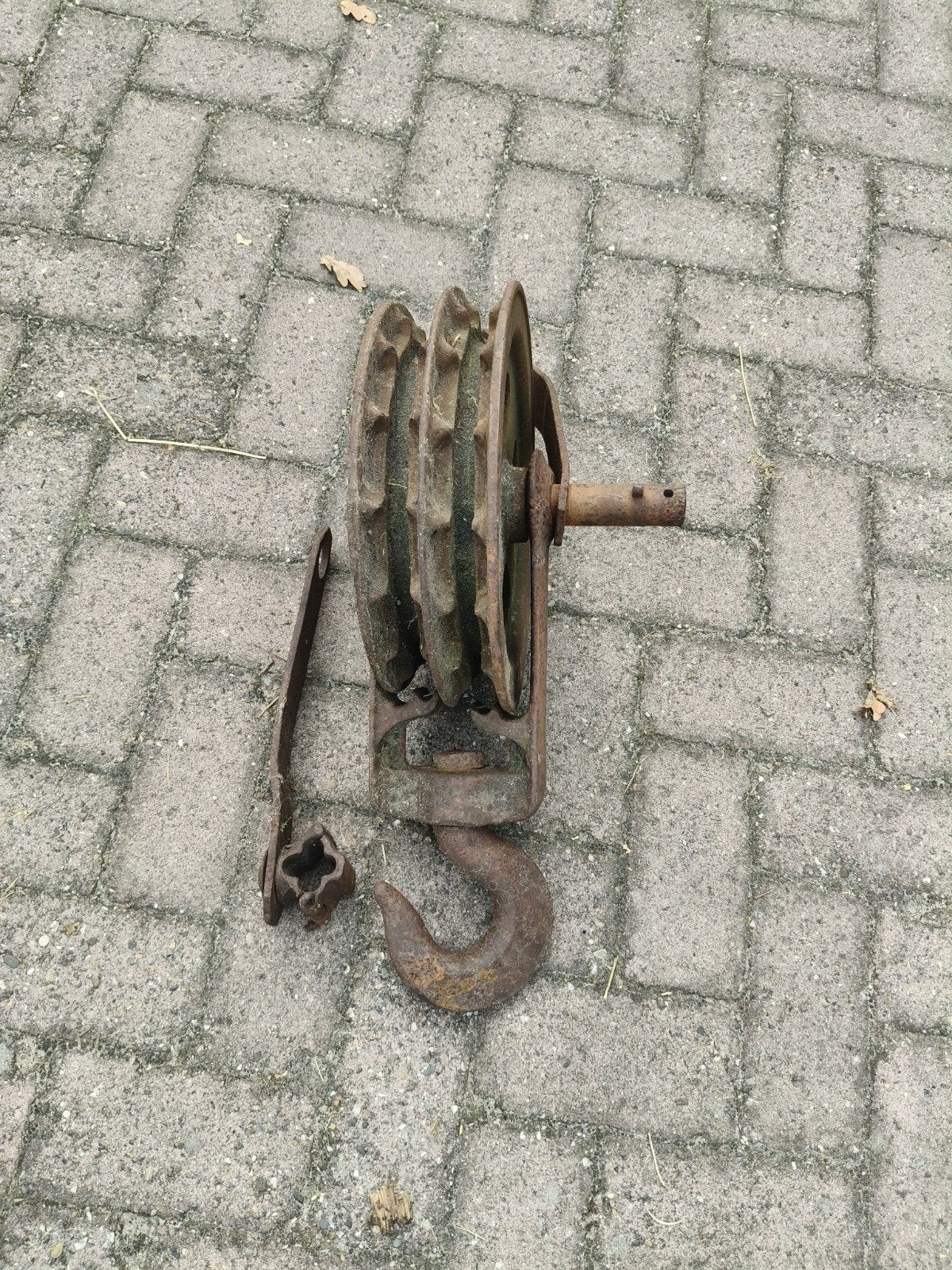 Oude Katrol met Haak - Decoratief of Restauratie, Ophalen of Verzenden