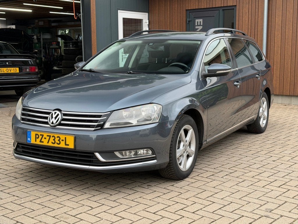 Volkswagen PASSAT 1.6 TDI HIGHL. BLM EXPORT, Voorwielaandrijving, 4 cilinders, 23 km/l, 154 €/maand