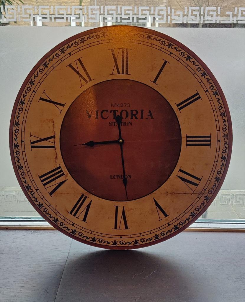 Victoria Station Wandklok - Vintage Stijl, Ophalen