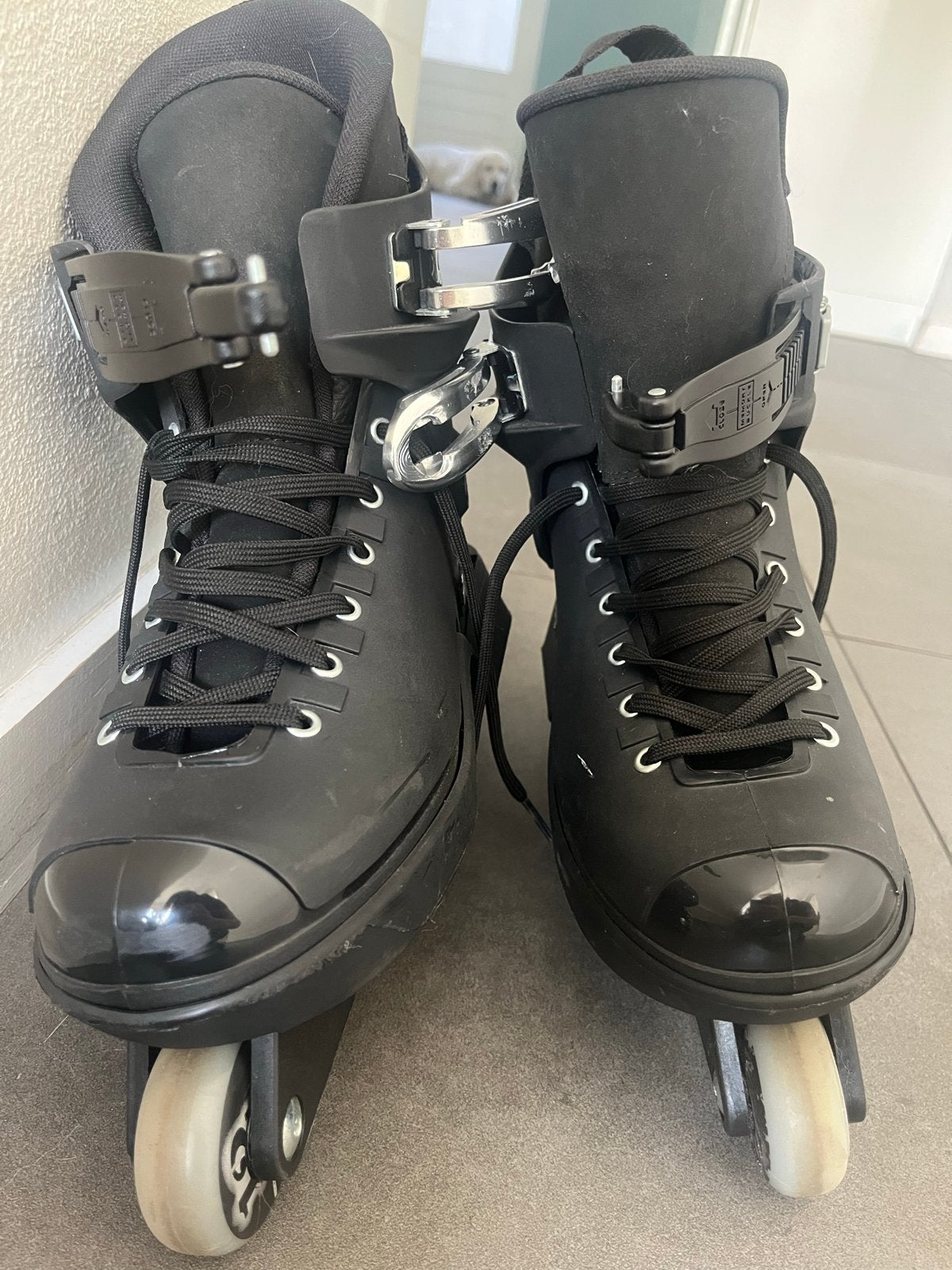 Roces stunt skates - Maat 41 - Zwart, Sport en Fitness, Gebruikt, Ophalen of Verzenden, Inline skates 4 wielen, Heren