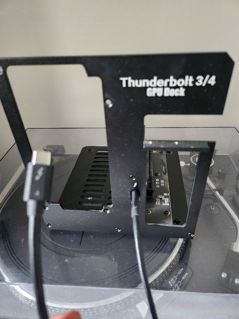 WikiNGOO Thunderbolt 4 EGPU Dock, Ophalen, GDDR6, PCI-Express 4, Zo goed als nieuw