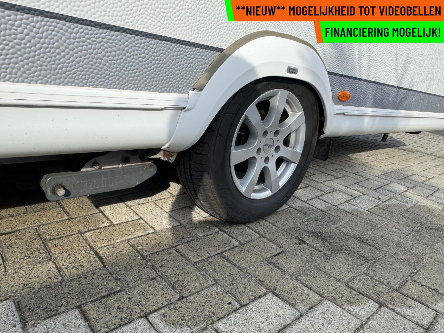Hobby 560 UL PRESTIGE, ENKELE BEDDEN, RONDZIT, LUIFEL, MOVER, Caravans en Kamperen, Rondzit, Hobby, 7 tot 8 meter, Bedrijf