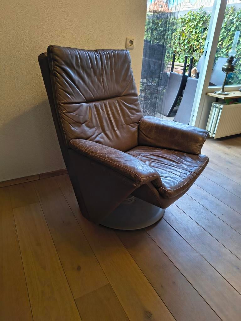 Comfortabele leren fauteuil - Draaibaar, Huis en Inrichting, Fauteuils, Ophalen, Gebruikt, Leer, 75 tot 100 cm