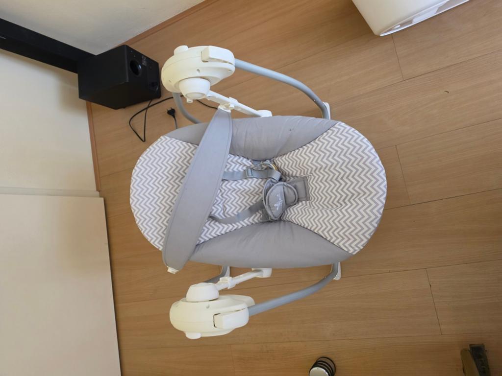 Babyschommel met muziek, Ophalen, Gebruikt