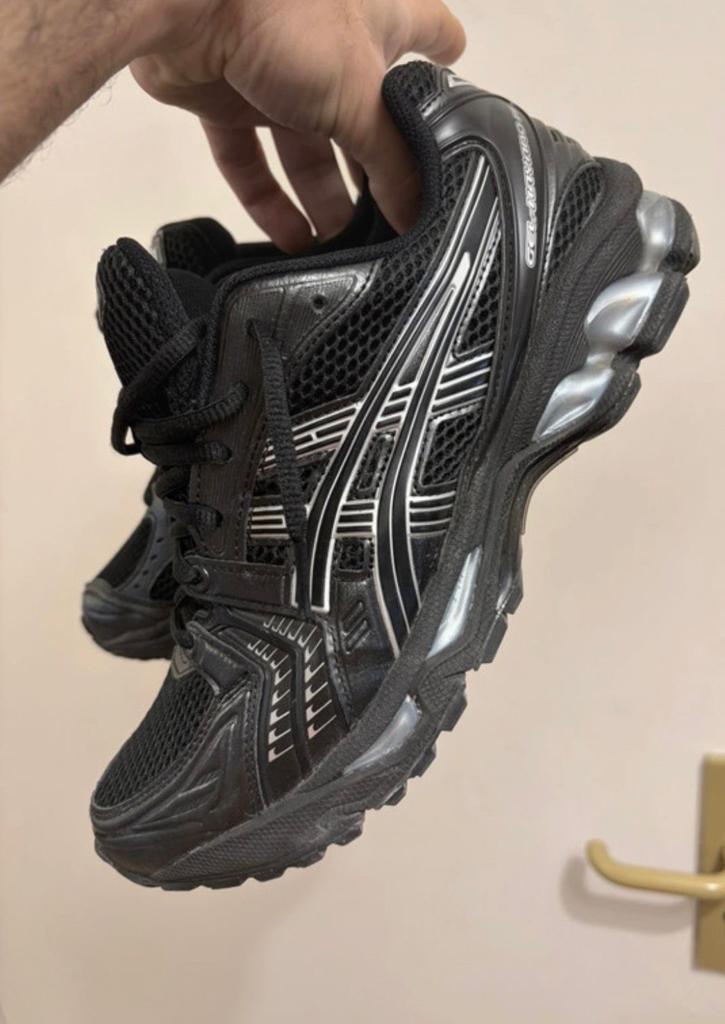 Asics Gel-Kayano 14 All Black, Ophalen of Verzenden, Zo goed als nieuw, Zwart, Sneakers of Gympen
