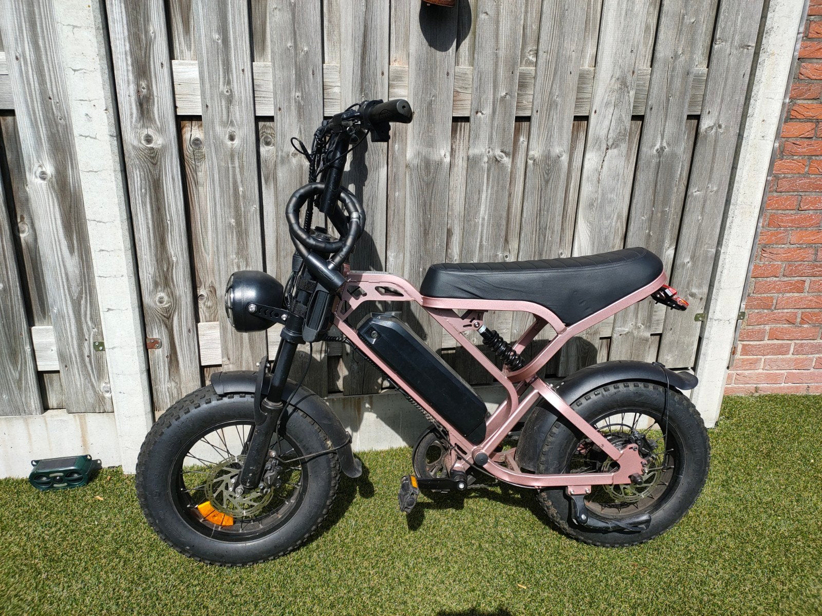 Fatbike V20 mini roze gold met alarm,en bluetooth speaker, Zo goed als nieuw, 47 tot 51 cm, 50 km per accu of meer, Ophalen