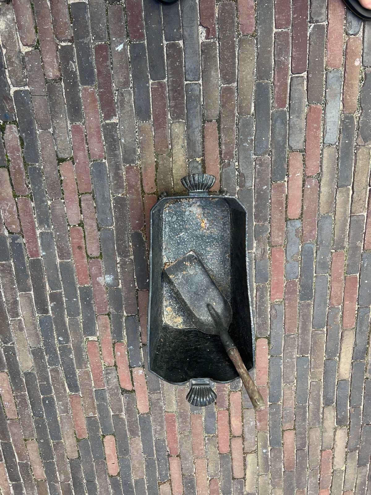 Antiek gietijzeren babybadje / kolenbak, Antiek en Kunst, Antiek | Overige Antiek, Ophalen of Verzenden