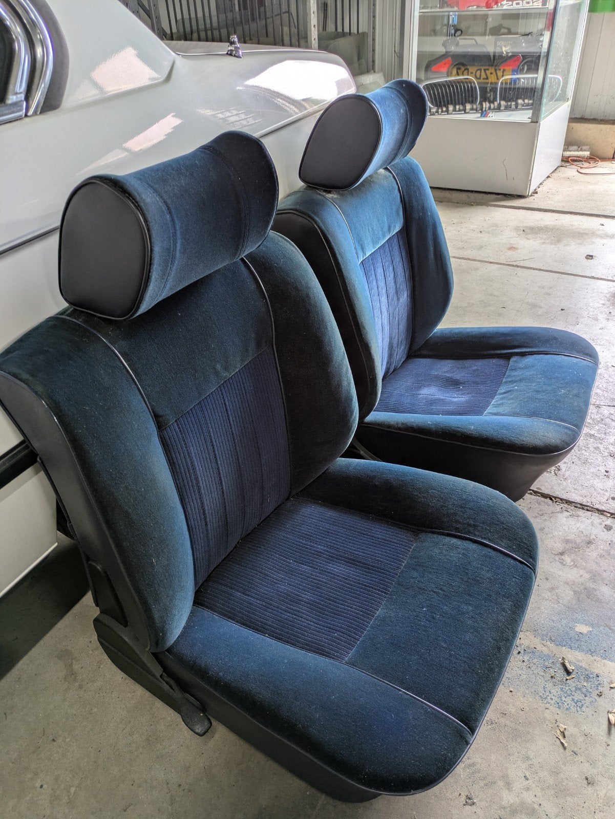 BMW E12 type 1 voor stoelen blauw, Ophalen, Gebruikt, BMW