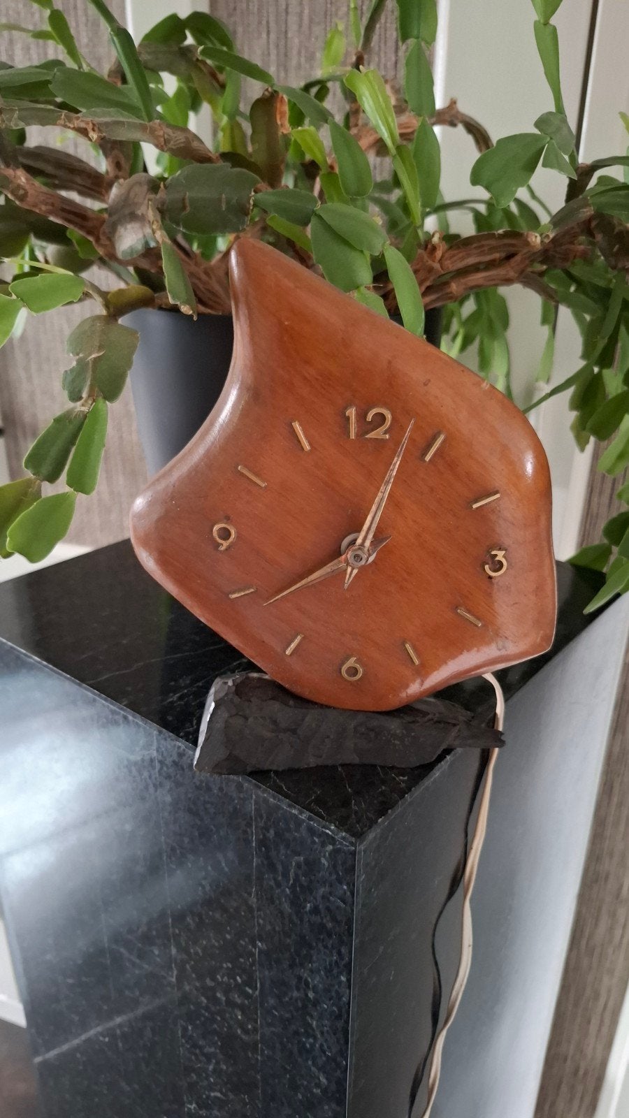 Antieke Vintage elektrische tafel klok teakhout, Ophalen
