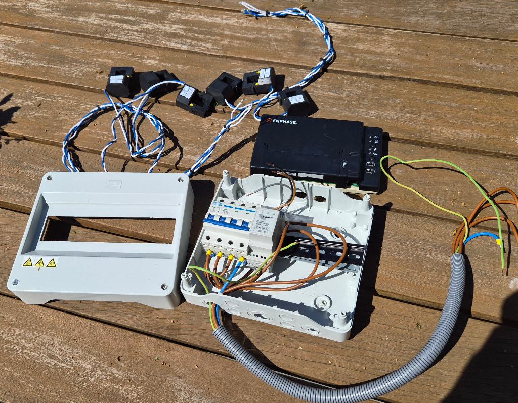 Enphase Envoy-S Metered Multiphase gateway met toebehoren, Ophalen of Verzenden, Zo goed als nieuw, Overige typen