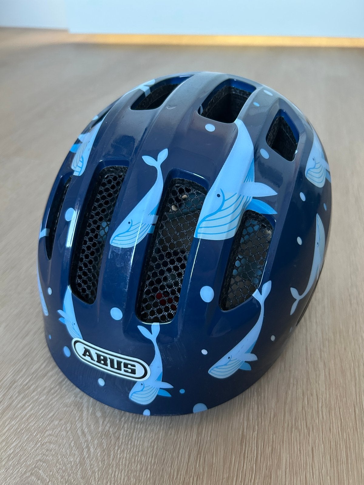 ABUS fietshelm kind walvissen 50-55 cm, Ophalen of Verzenden, Gebruikt, Overige maten, Jongen of Meisje