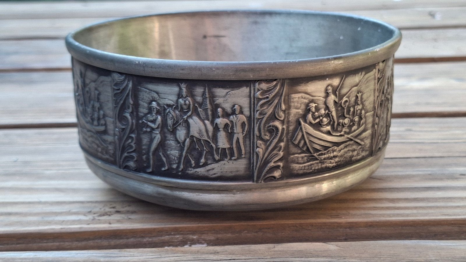Vintage Noorse Tinnen Kom met Reliëfdecoratie, Ophalen of Verzenden