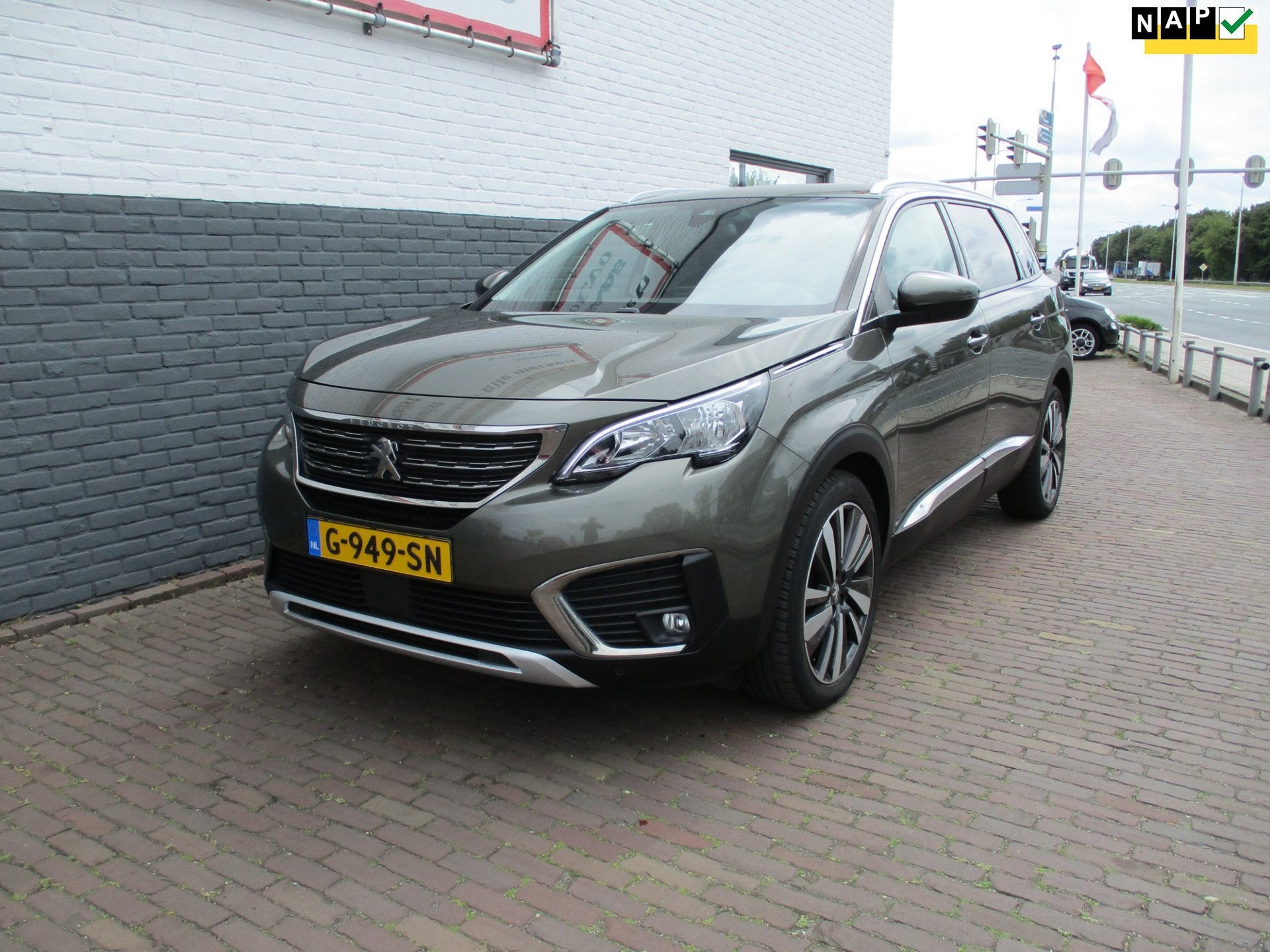 Peugeot 5008 1.2 PureTech Allure, Auto's, Gebruikt, Euro 6, 1199 cc, 7 stoelen