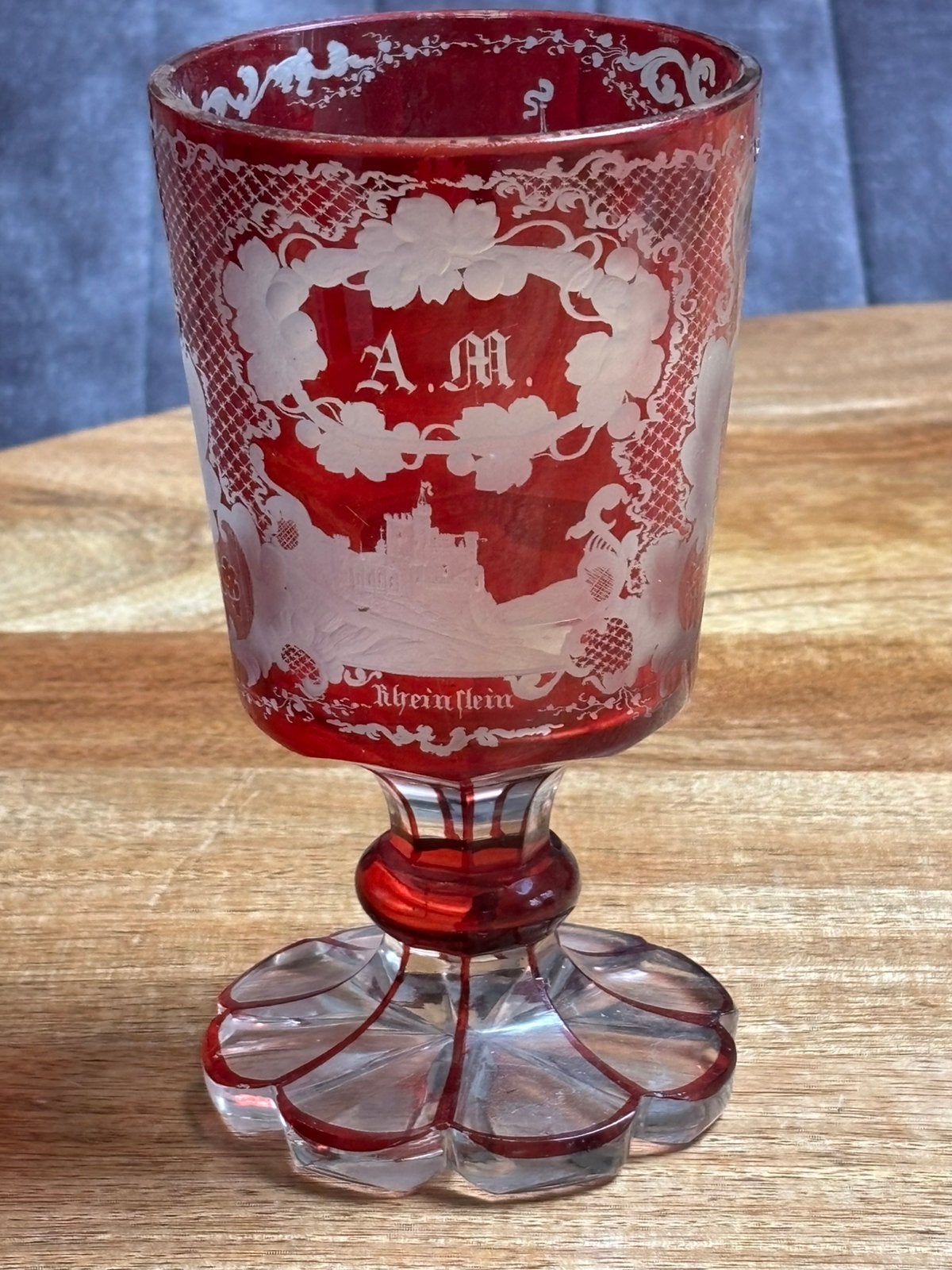 Antiek glas gegraveerd, Ophalen of Verzenden