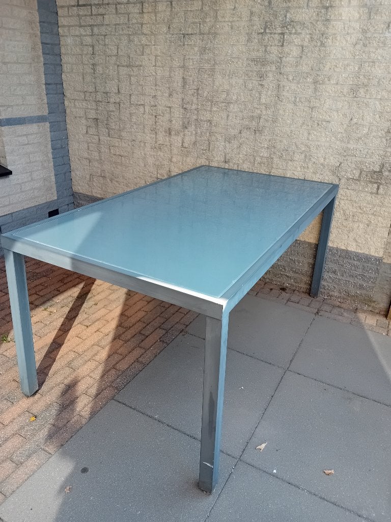 Voor €10 een tuintafel, Ophalen of Verzenden, Gebruikt, Rechthoekig, Overige materialen