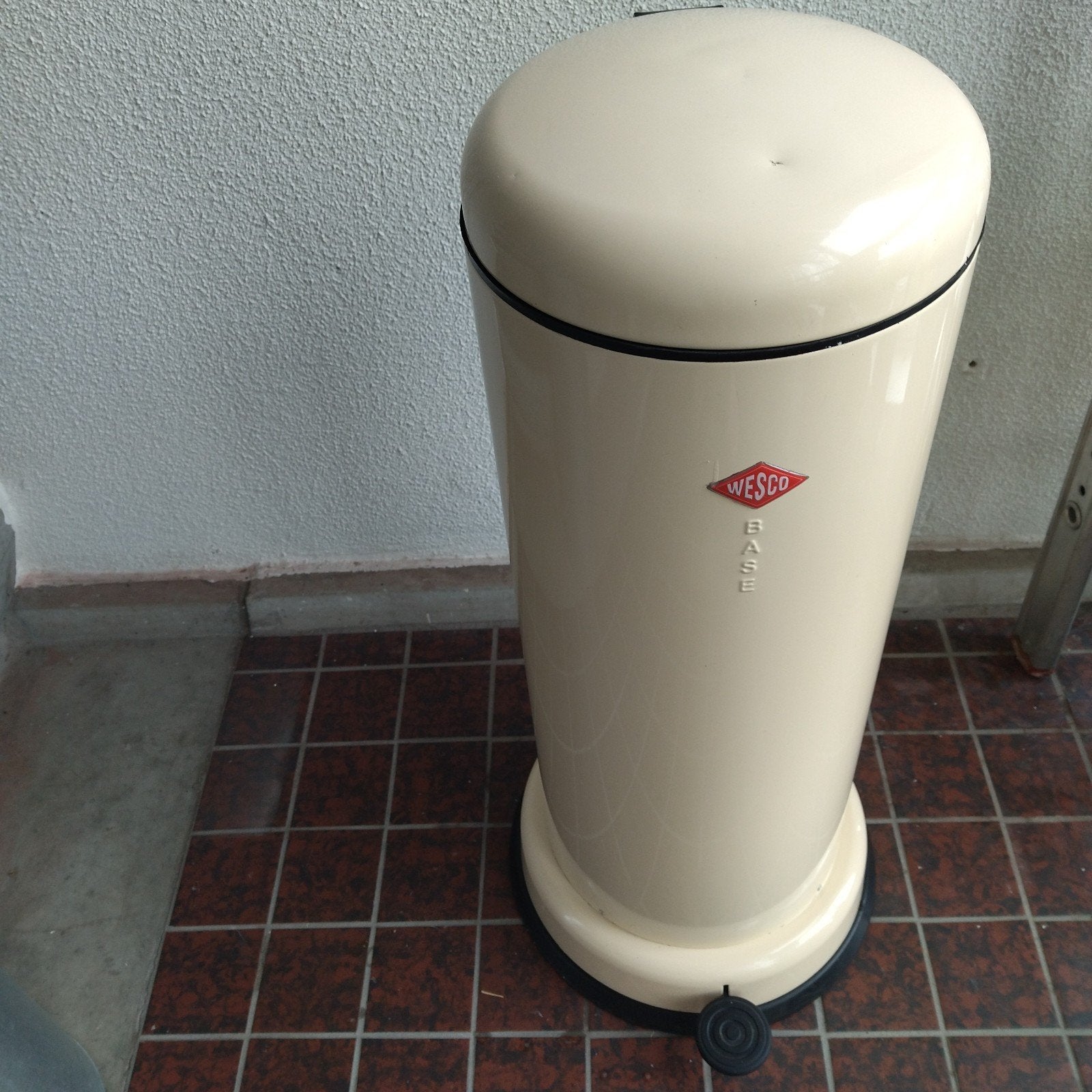Wesco Big Baseboy - 30 liter - amandel, Ophalen, Gebruikt, Rvs, Met pedaal